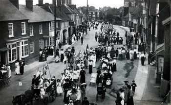 Band of Hope procession in High Street about 1914